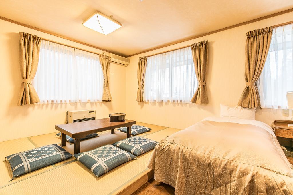 Petit Hotel Enchante Hakuba Exteriör bild