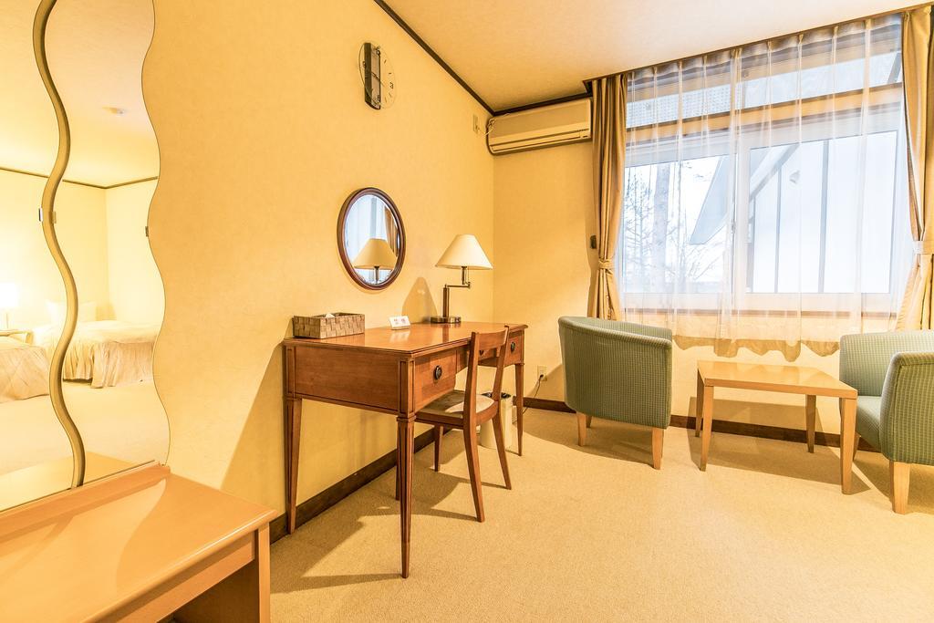 Petit Hotel Enchante Hakuba Exteriör bild